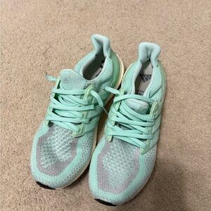 Adidas Ultraboost 2.0 Ltd Lady Liberty Size 10 
CG2928